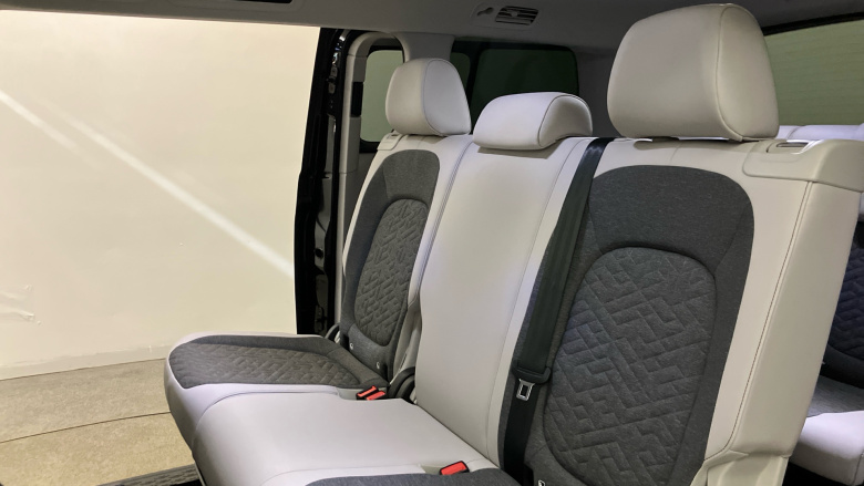 Volkswagen ID. Buzz 210kW Style Pro 86kWh 5dr LWB Auto [7 Seat] Electric Estate